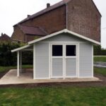 Abri de jardin en PVC 11,2m² DECO gris clair et blanc Grosfillex